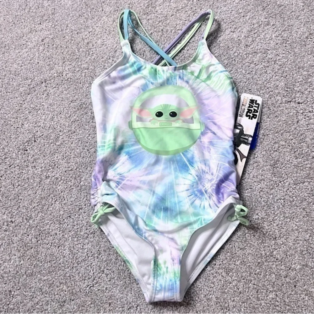 NWT Star Wars girls size 5/6 one piece swim suit with UPF 50+